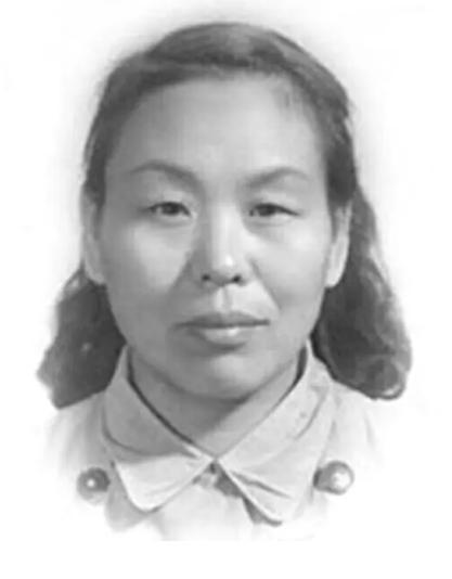 陈立中（1916年4月5日-2012年7月21日），原名陈青竹，是中国电影女演员