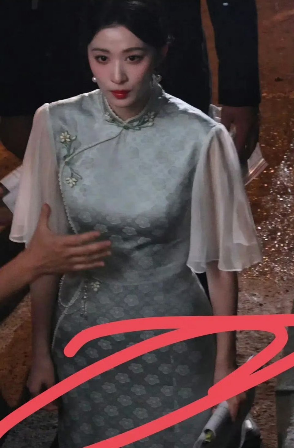 这衣服让人两眼一黑 ​​​
