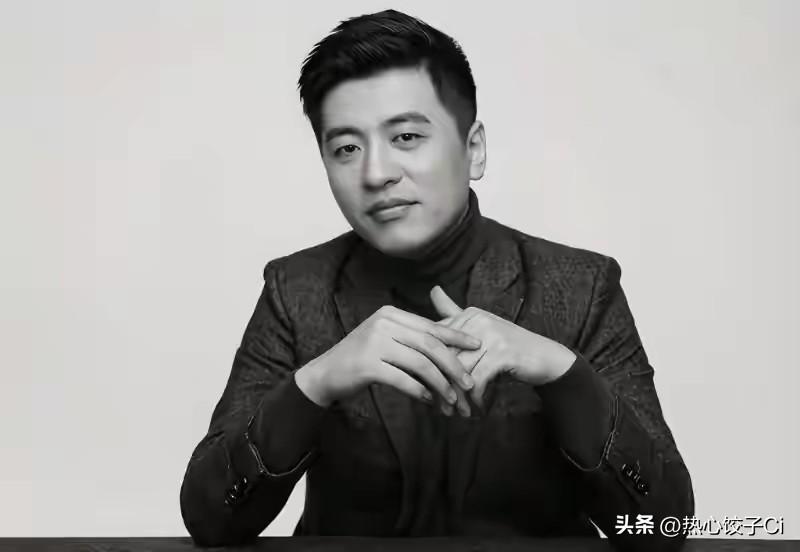 昨天早上在打开头条后看到张雪峰去世，感到很震惊。以为看错，认为是谣言，一连看了几