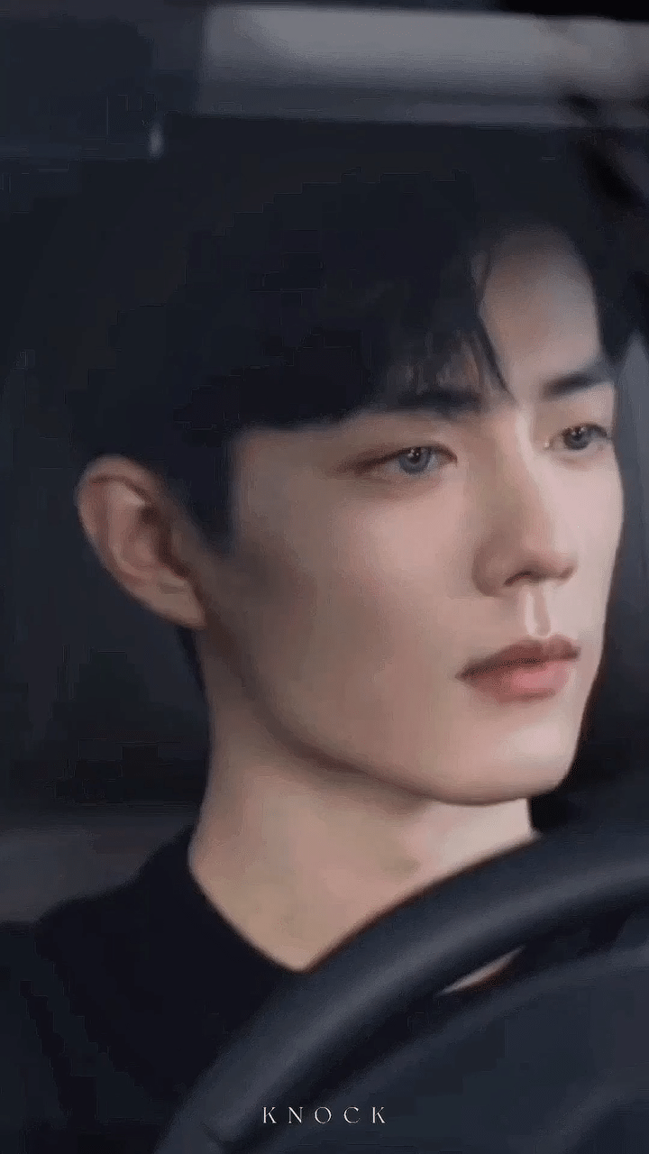 肖战十日终焉灰瞳许个愿，希望明天就能让我看到一张定妆照！ 