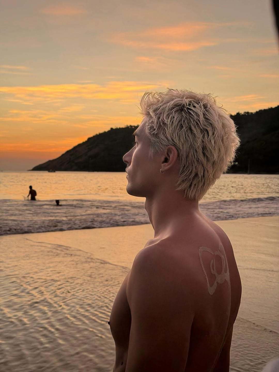 米卡 🌅 