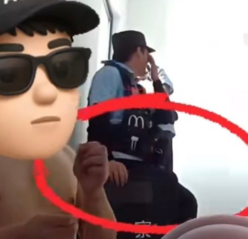 背后这个警察蜀黍实在忍不住大笑了！夫妻同吃见手青丈夫以为妻子是蛇