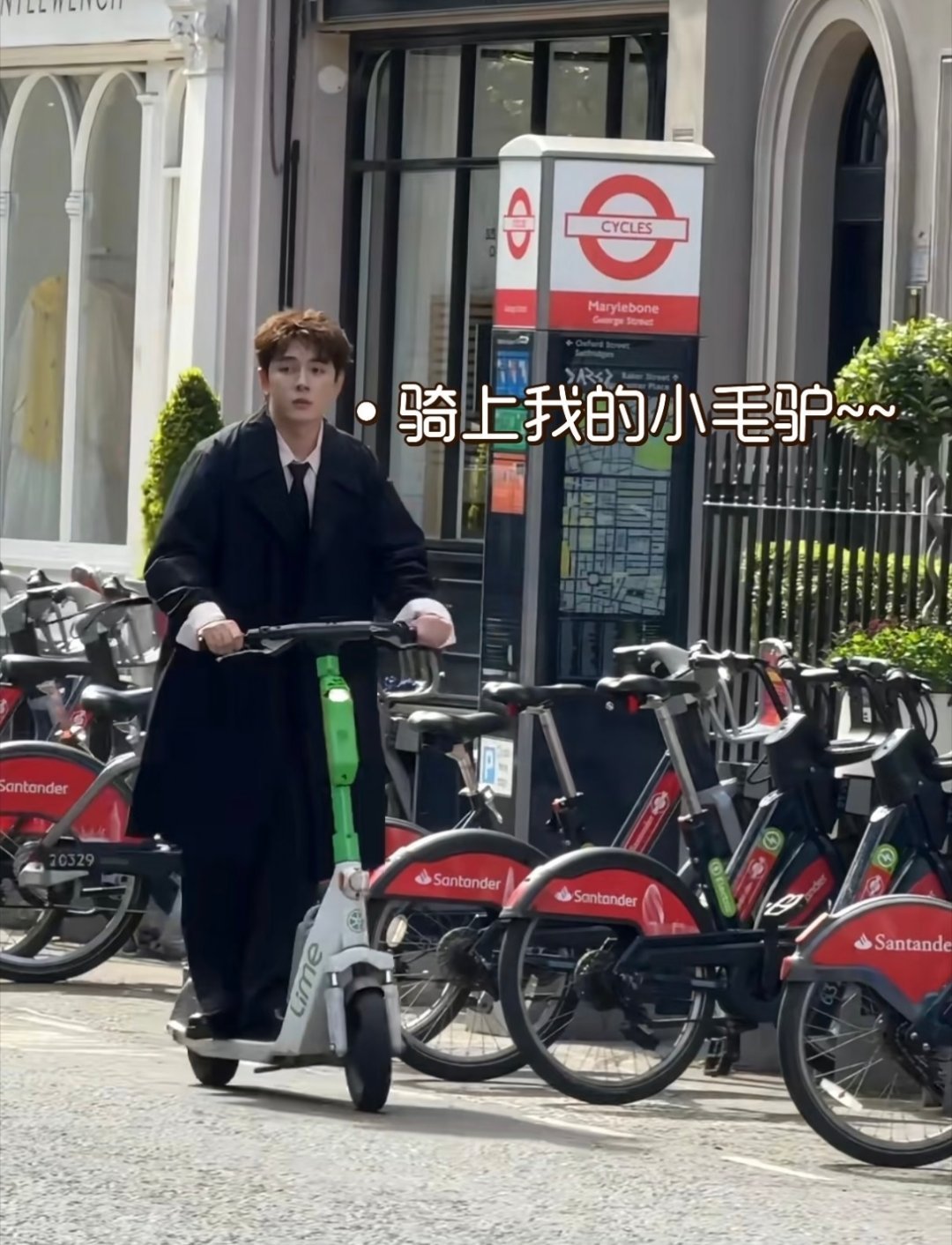 李佳琦互联网全透明李佳琦欧洲路人视角 李佳琦属实没一点隐私！去欧洲全程被路人抓拍