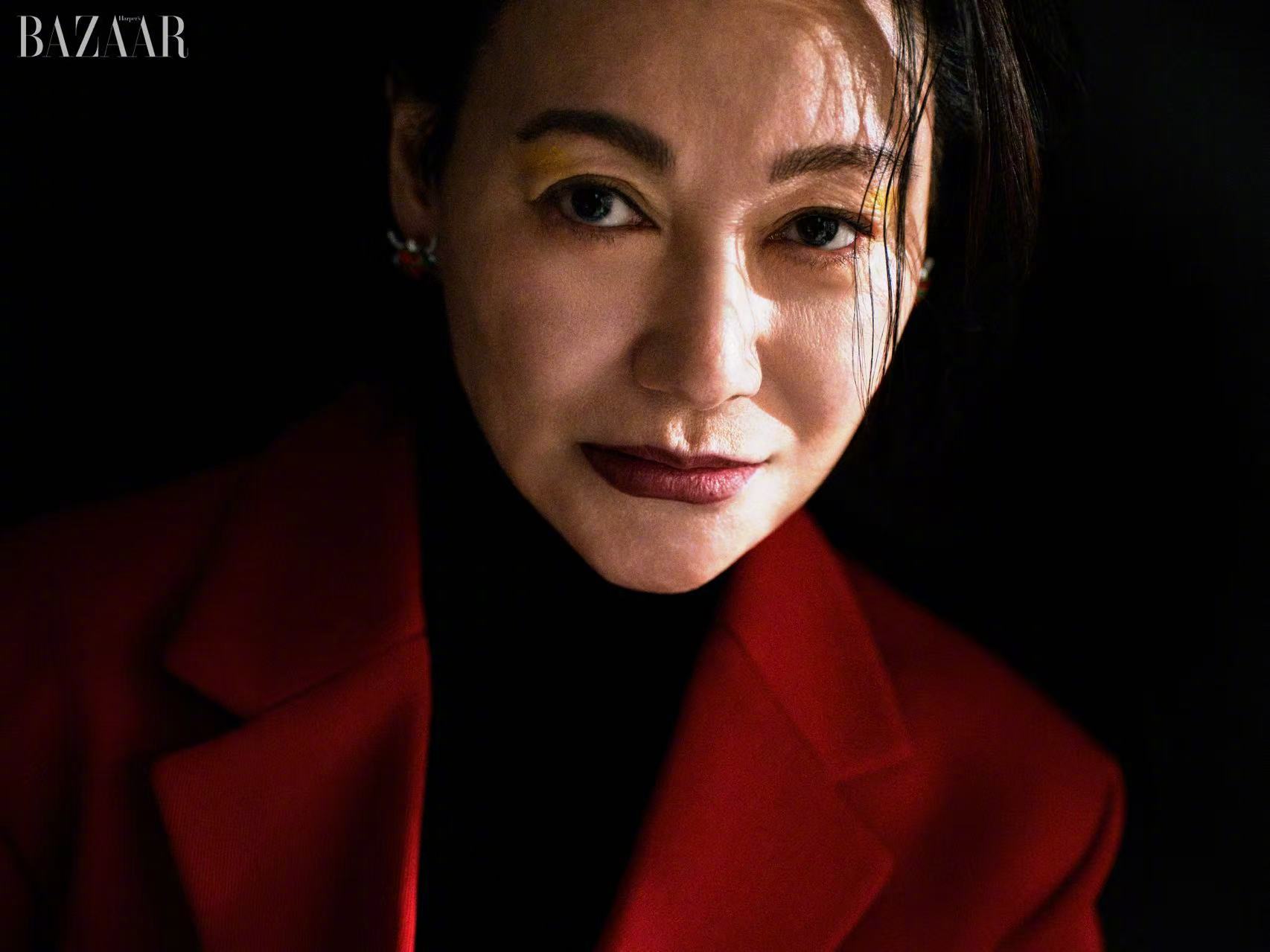 惠英红时尚芭莎四月刊大片今日释出打女是起点，影后是勋章，但惠英红的下一站，是“想