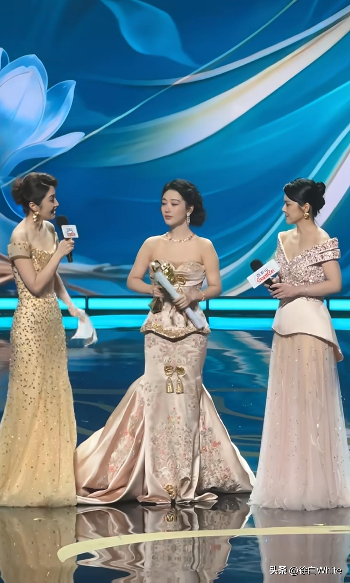 6月26日，杨紫荣获白玉兰视后，上台第一句话就是哽咽的给自己辟谣，拍摄《生命树》