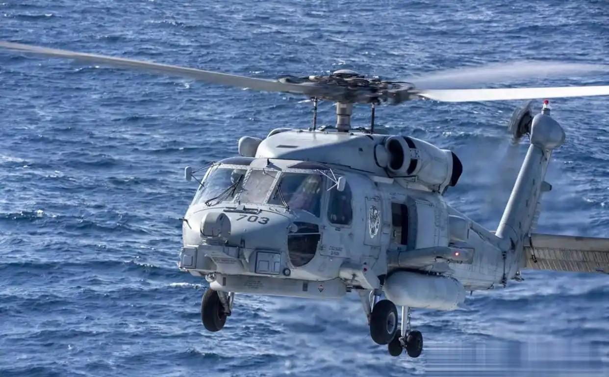 美军连掉战机丢人现眼，中国海警控场黄岩岛，下一步谁先破功.
美国派出