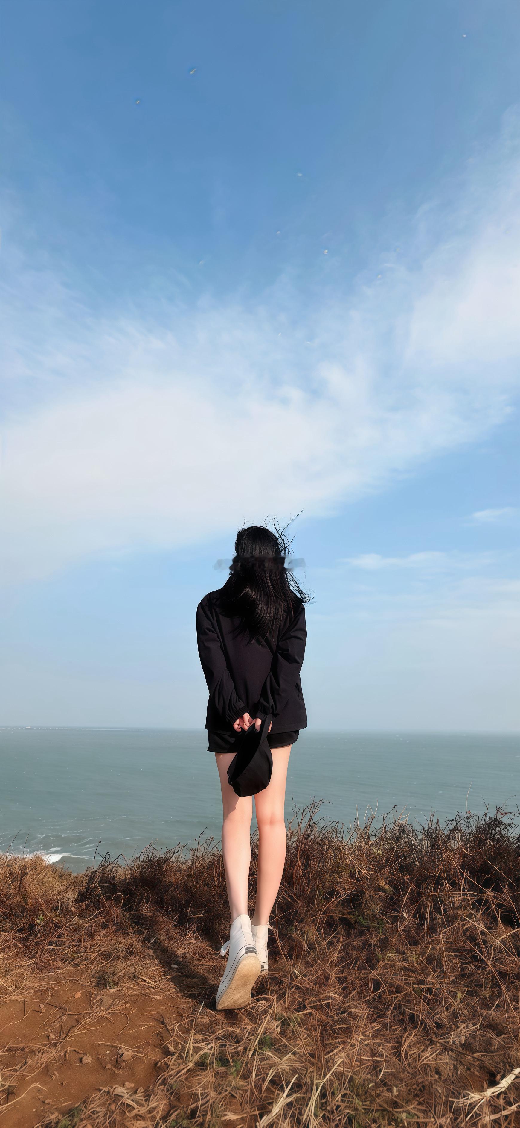 所有的焦虑、琐碎，都随着海风飘散，沉入那片闪烁的深蓝里。原来，大自然最顶级的治愈