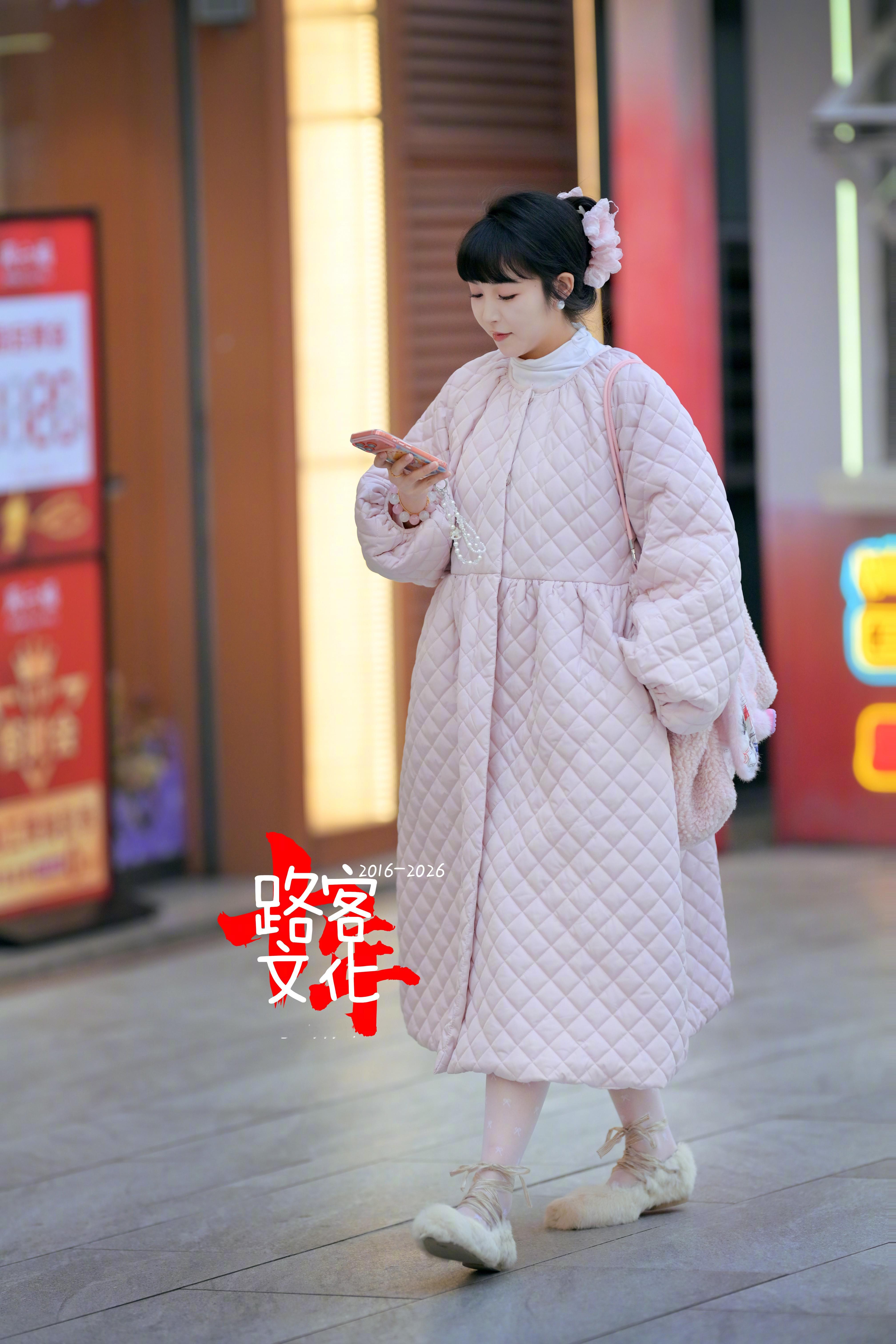 这套穿搭很少见有点传统还有点保暖 