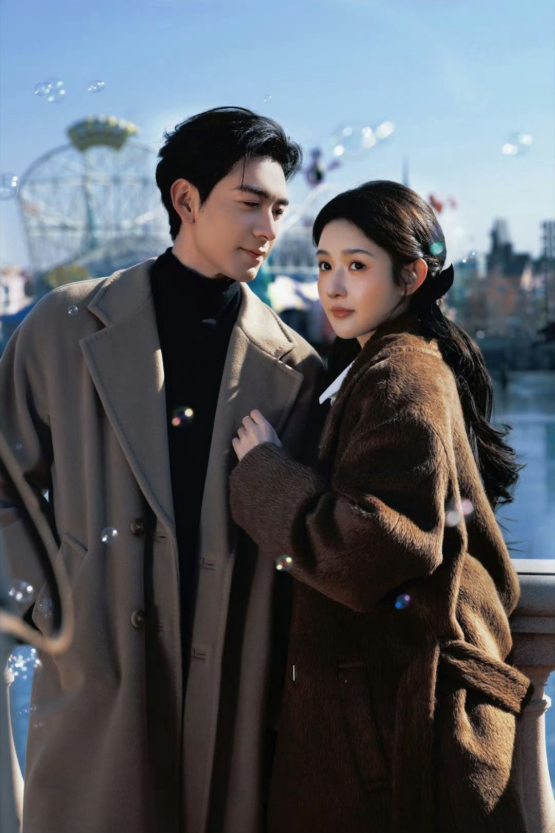 陈星旭王玉雯出片和抽象都干了陈星旭王玉雯你俩太抽象了，在环球影城拍出了n条抽象小