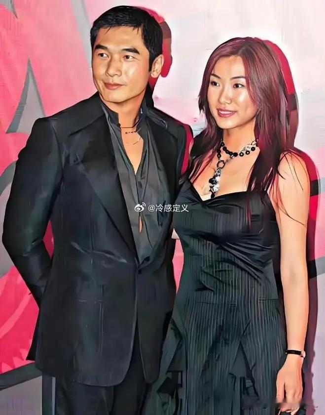 1996 年，方中信和莫可欣恋爱同居后，方中信说：“我暂时不想结婚生孩子，你吃药