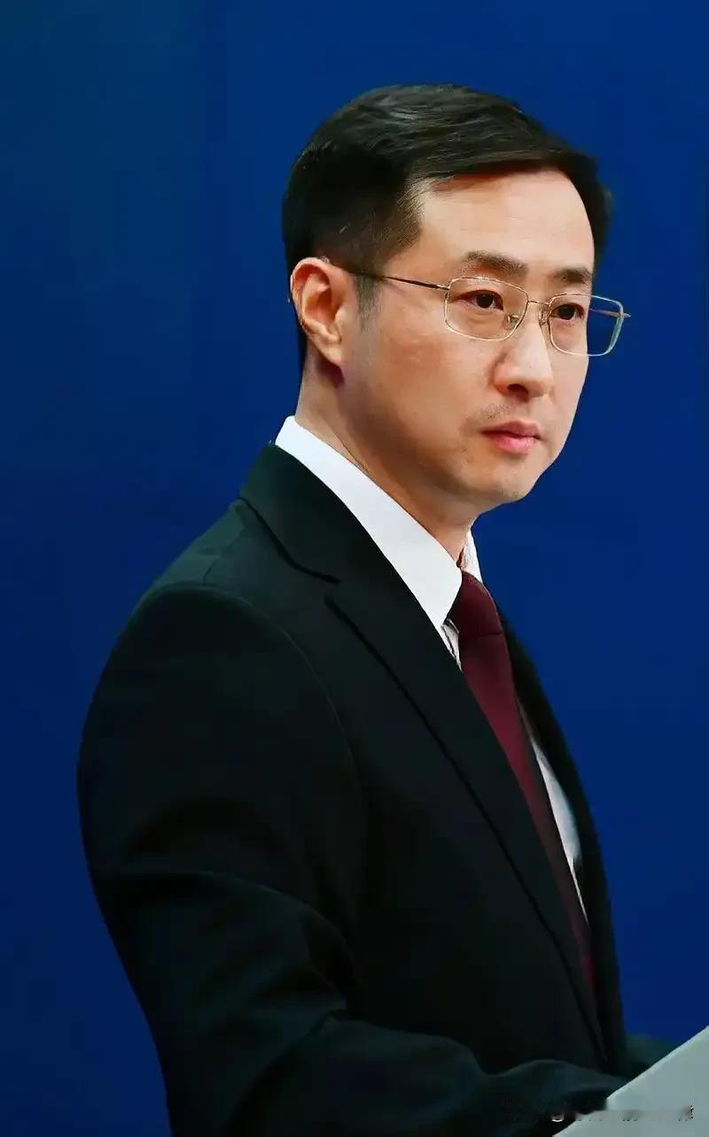 就在刚刚，
中国外交部发布严正声明，

2月11日，中国外交部表示：强征“慰安妇