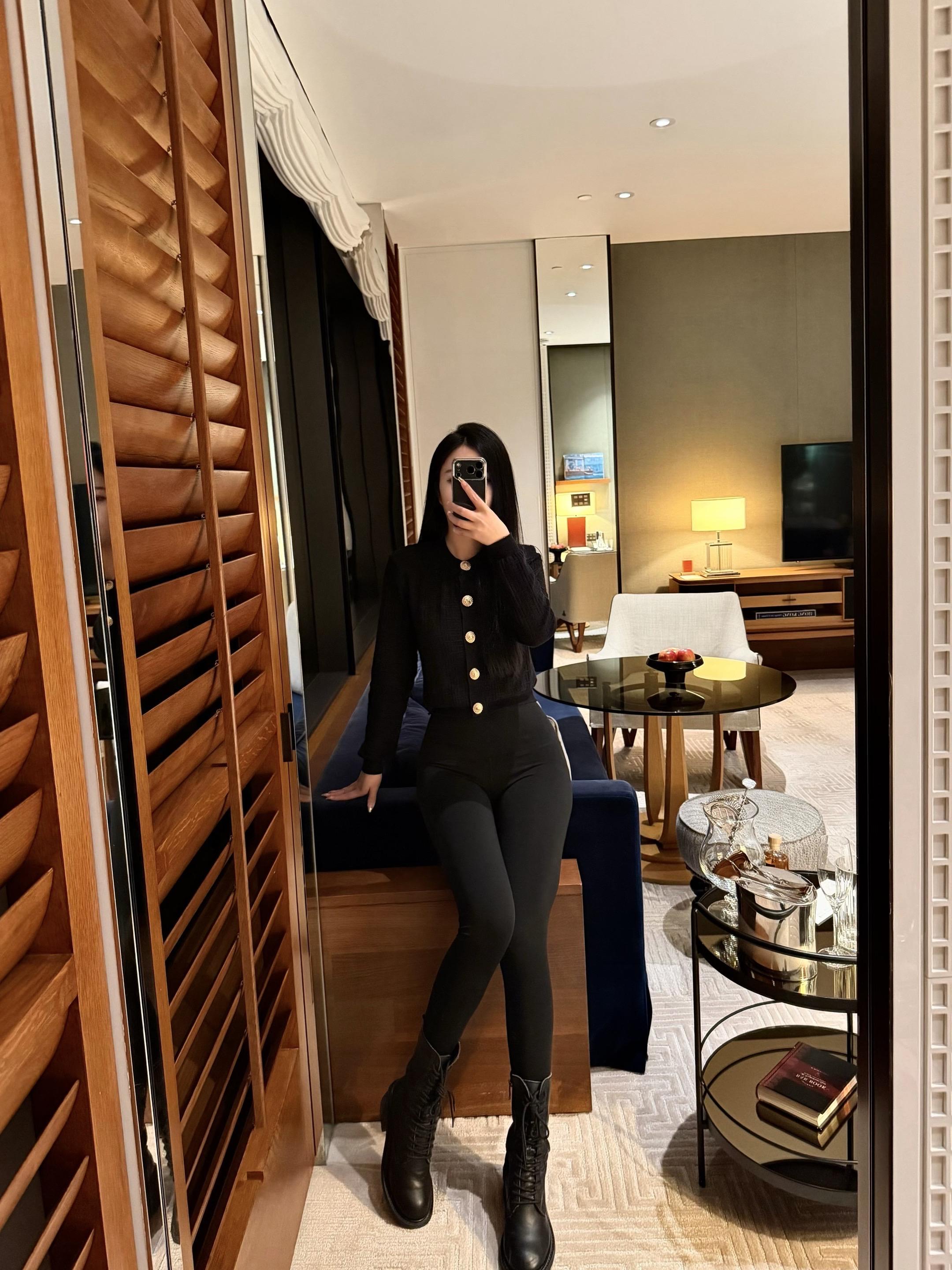 一定要黑丝吗？我这种屌丝不行吗？