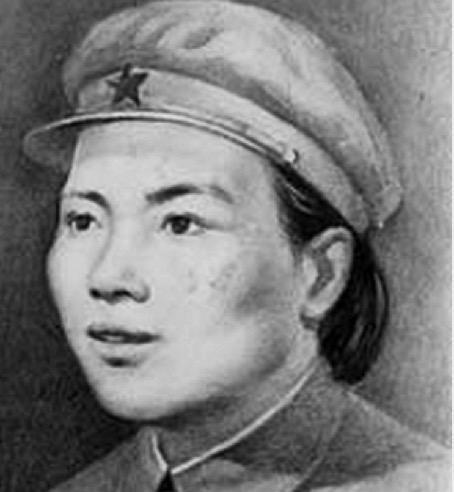 1939年，许成淑在突围中腿部受伤，被日军俘虏。敌人把她押到安图县，奸笑着对她说