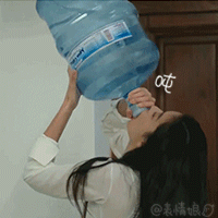 人长大就会慢慢的把情绪按成静音键🔇人应该花时间研究自己慢慢的会客观归因 无论是