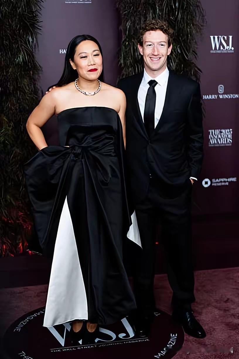 这一次小扎的媳妇真的是好好的打扮了一下，给足了丈夫面子。
以前的时候她都给人以着