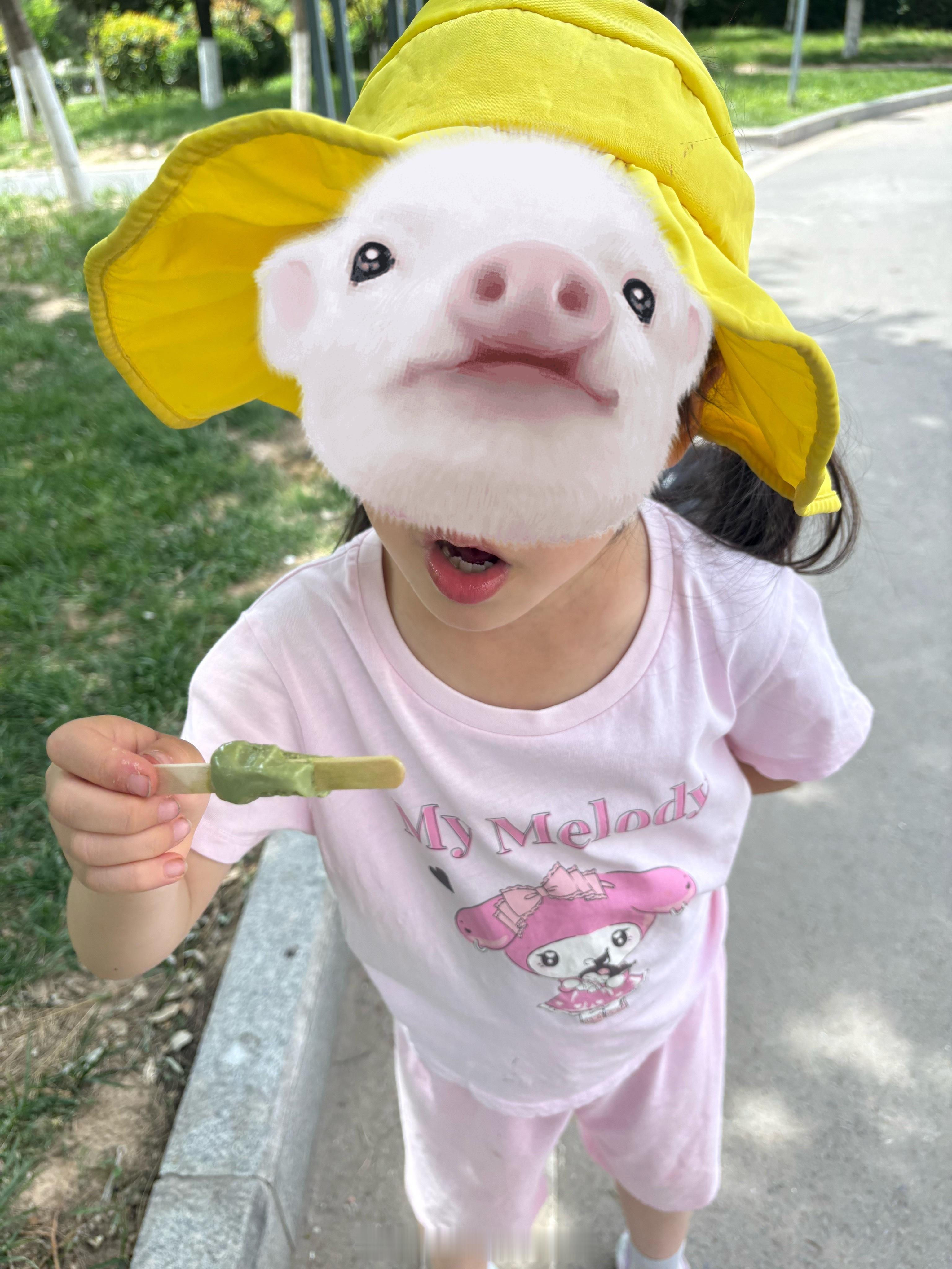 也是到了可以吃雪糕的季节……没有理由拒绝她……月月的世界