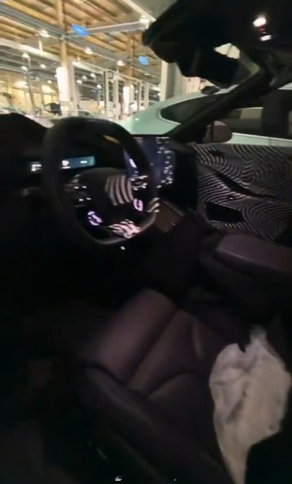 新小鹏P7内饰又一波有伪图放出没错布局非常的熟悉没有外观瞅着那么的过分吸引眼球确