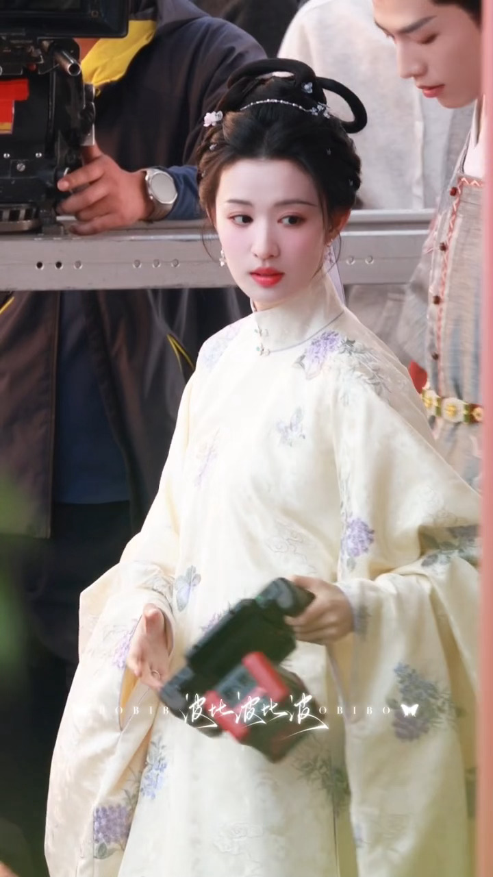 采薇的新皮肤，好清新温婉的一套🥹🥹🥹