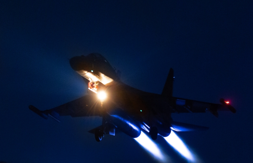 东部战区空军航空兵某旅苏-30MKk ​​​