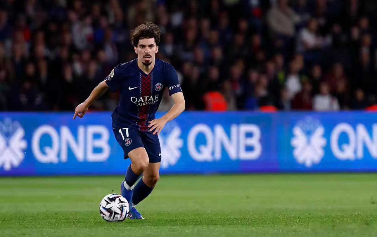 4月20日讯 北京时间4月20日，巴黎圣日耳曼官方发布伤情通报，维蒂尼亚在1-2