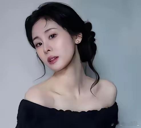 很多人不清楚为什么那么多歌手都没有版权，而那么多作词作曲人也没有版权。​这事就要