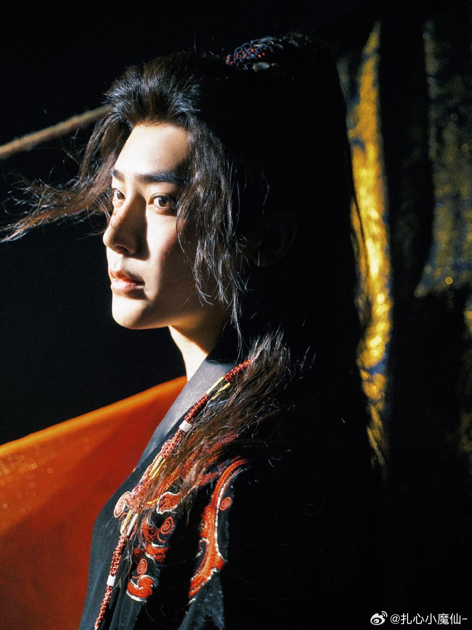 侯明昊 艾米《雀骨》定妆 ​​​