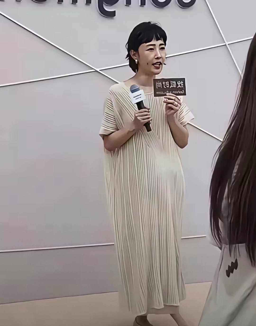 白百何变化可真大呀，一点也没认出来 