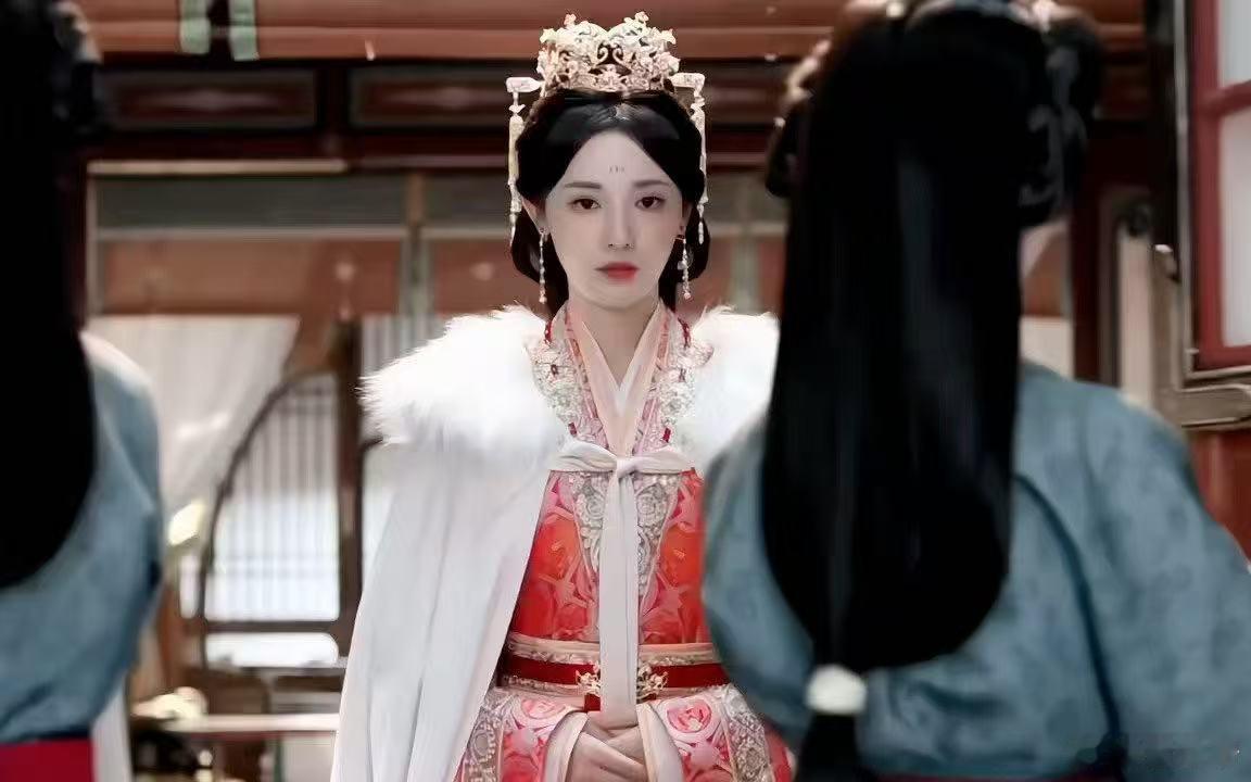 彭小苒与男网红拍剧宣小视频 就算是剧宣也能这么有趣，真的看了觉得视频好笑，气氛也