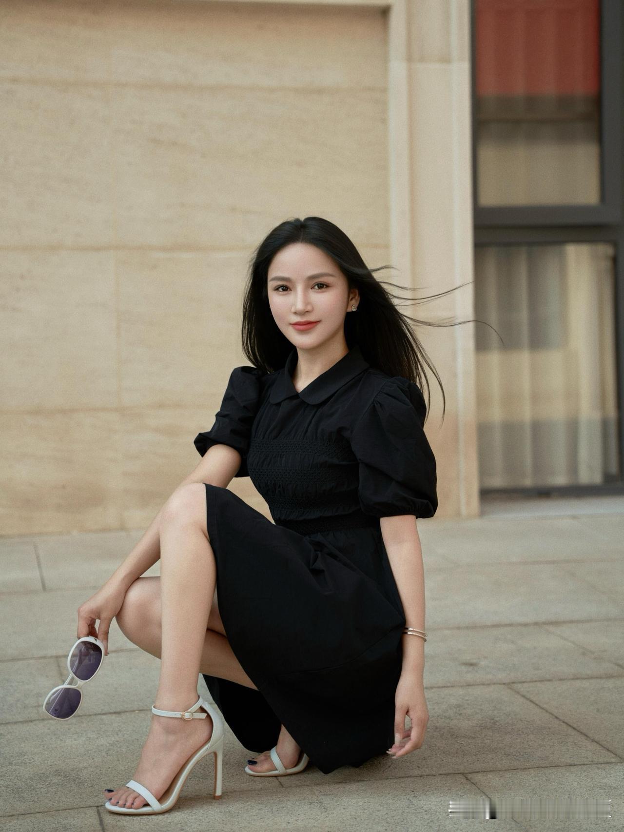 优雅黑裙，复古街拍，时尚穿搭