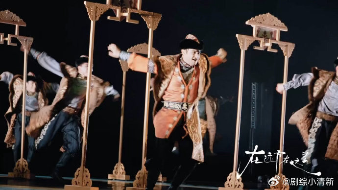 佟丽娅写给故乡的信 佟丽娅把故乡的眷恋揉进舞台！首演圆满收官，这份对艺术的执着，