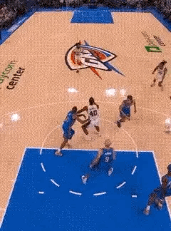NBA吐槽大会看到这个很难绷不住了啊？！[捂脸][捂脸][捂脸]巴恩斯估计都懵逼