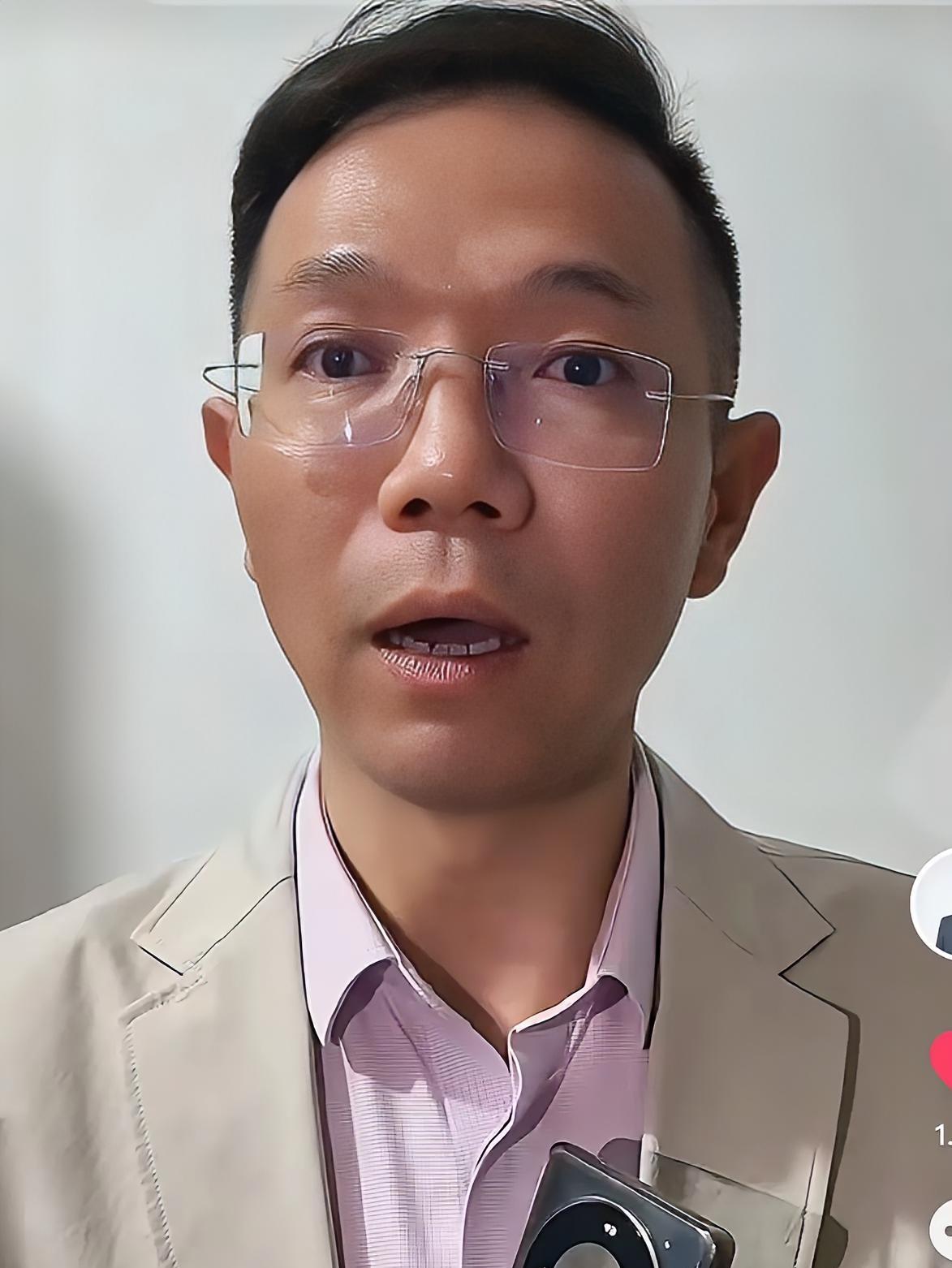 家人们，太离谱了！姜甲儒案子一审宣判前夕，李律竟深夜求助，这背后到底藏着什么猫腻