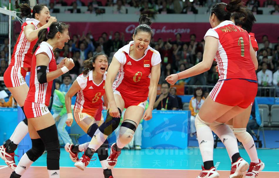 中国女排的姑娘咋就这么帅呢[赞]
这是哪年的哪场比赛，有谁。