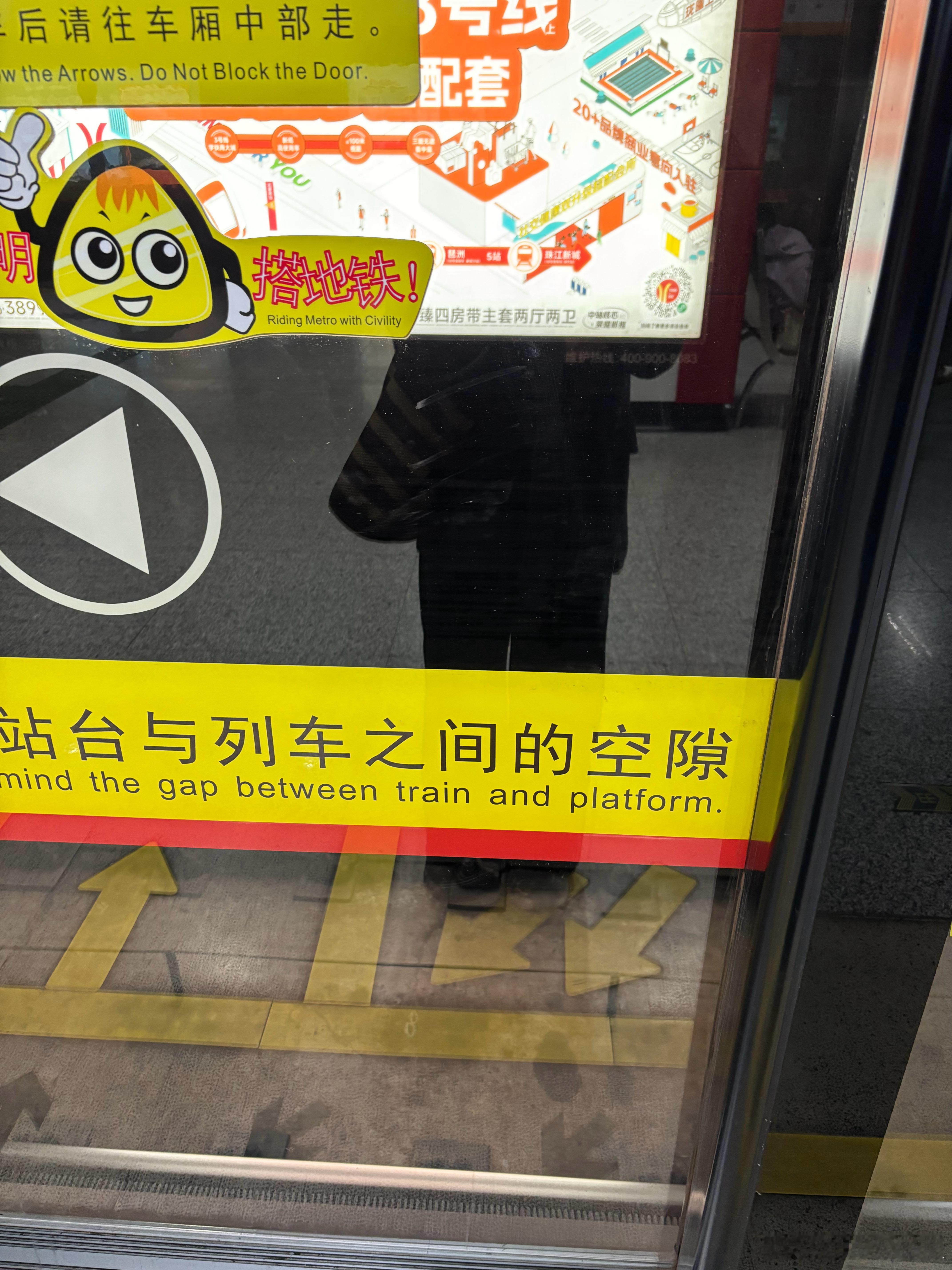 此时  这个世界上多了一个伤心的人