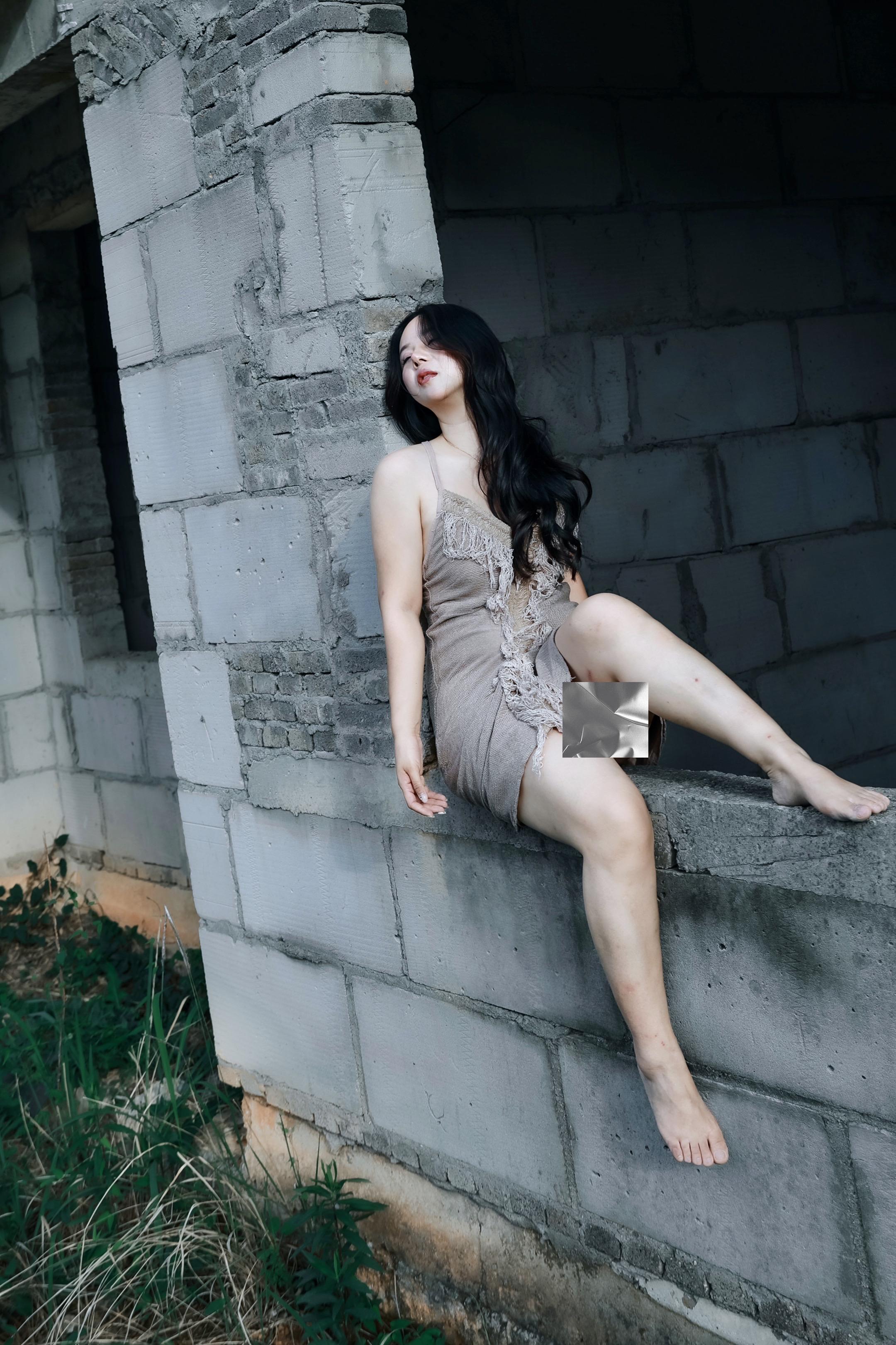 窗户上的女人（3）《废土风情绪写真》