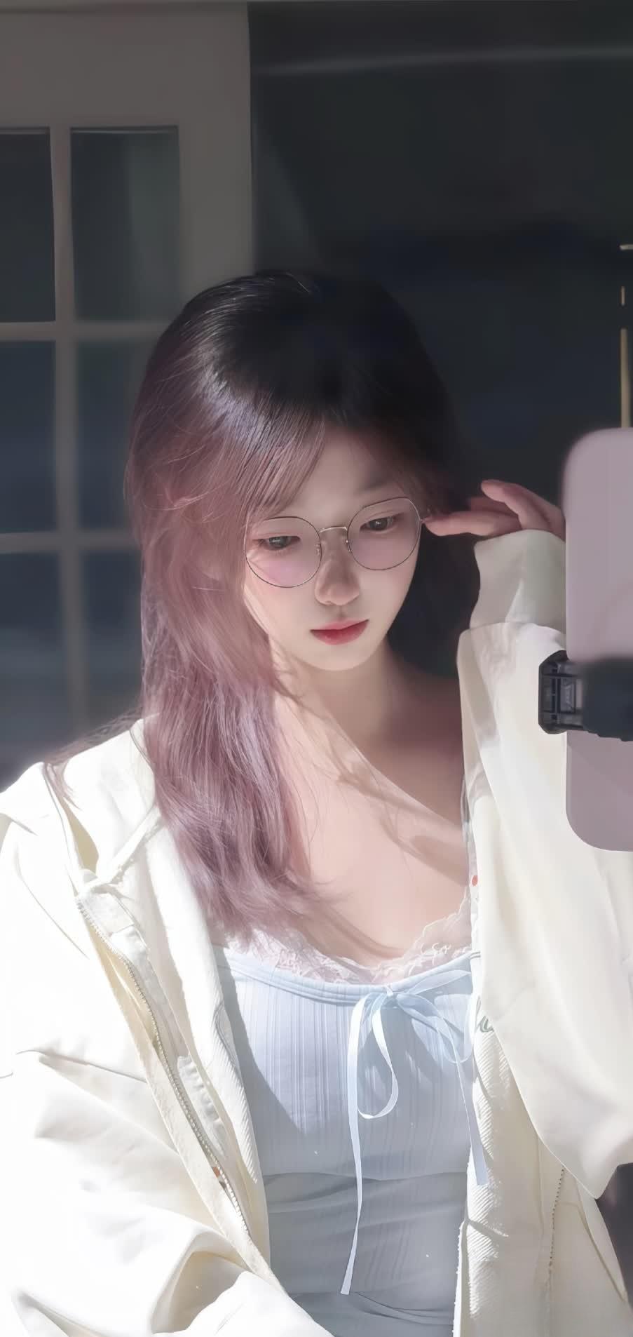 茫茫人生过不尽人意，走的匆匆忙忙没来得及回头再看一眼从前自己意气风发的样子，留下