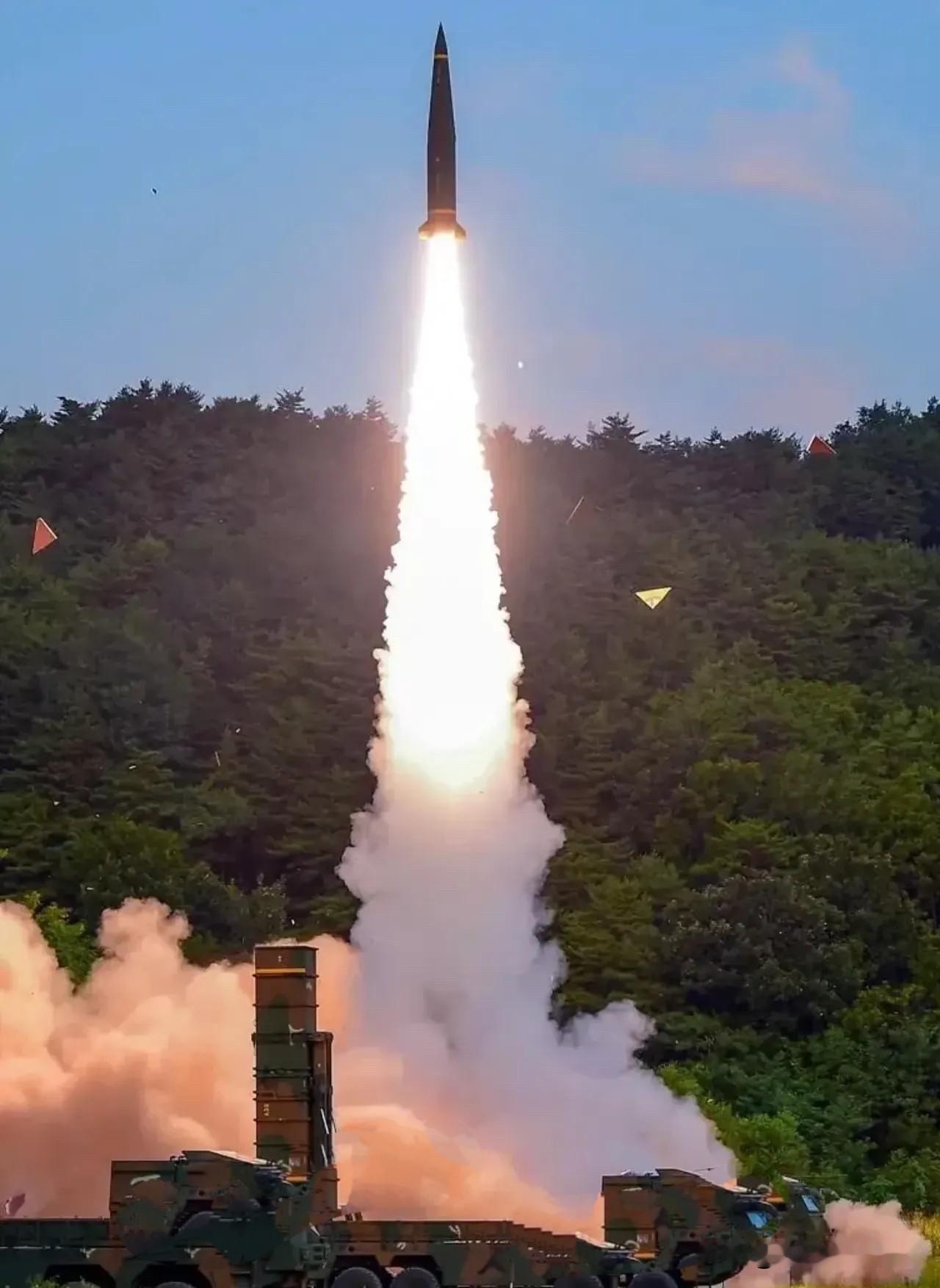 乌克兰紧急发出导弹空袭预警，俄军大批导弹在布良斯克待命！乌克兰防空告急布良斯克俄
