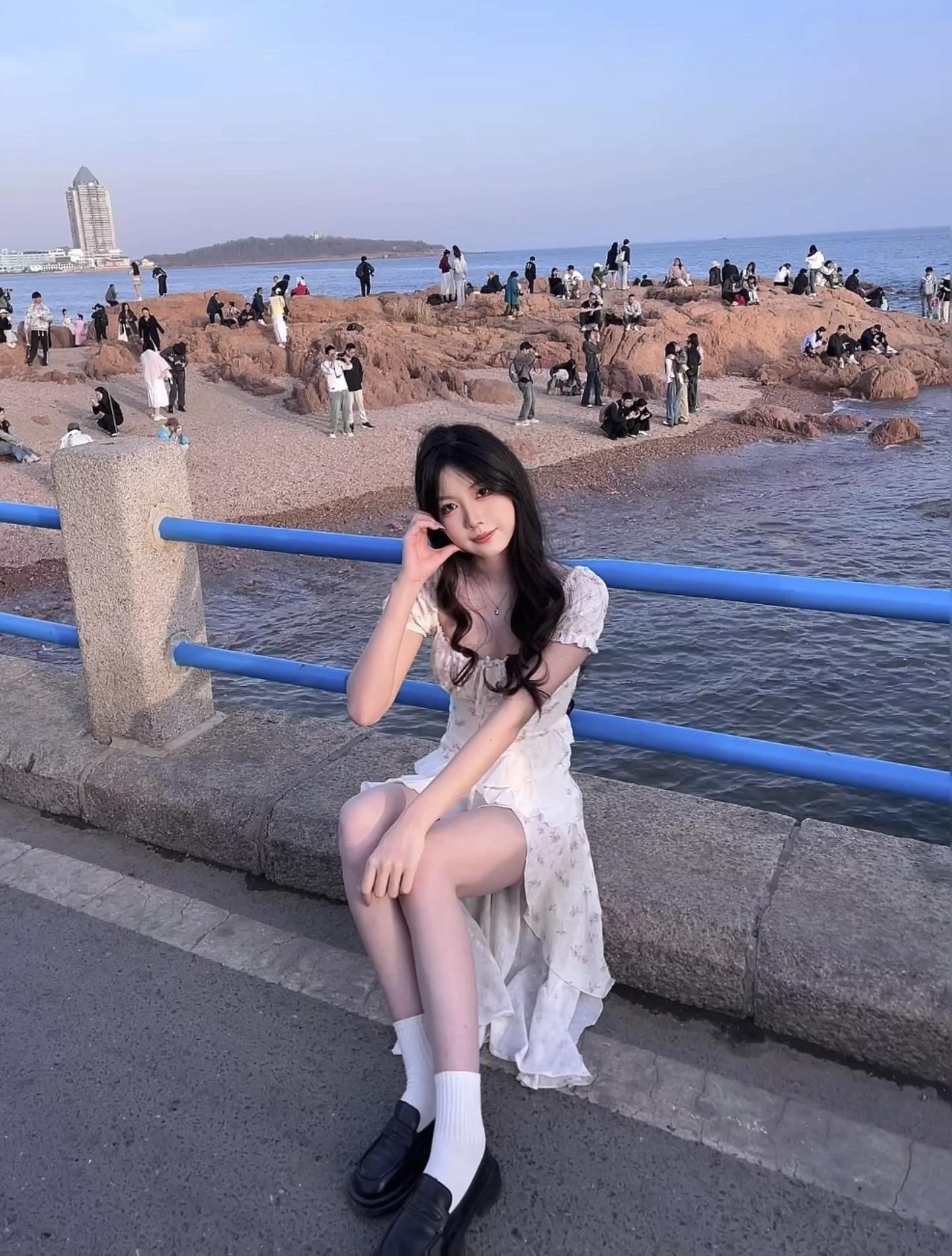 能看到你漂亮的眼睛一直笑 也是我幸福的一种