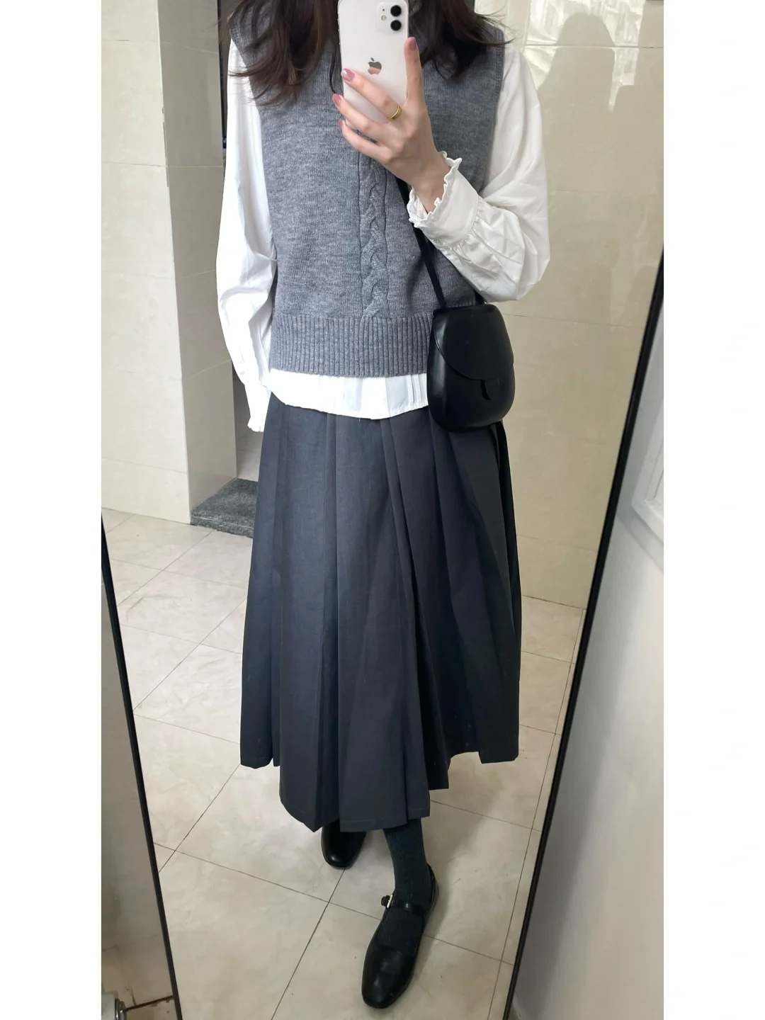All grey outfit (*´I`*)