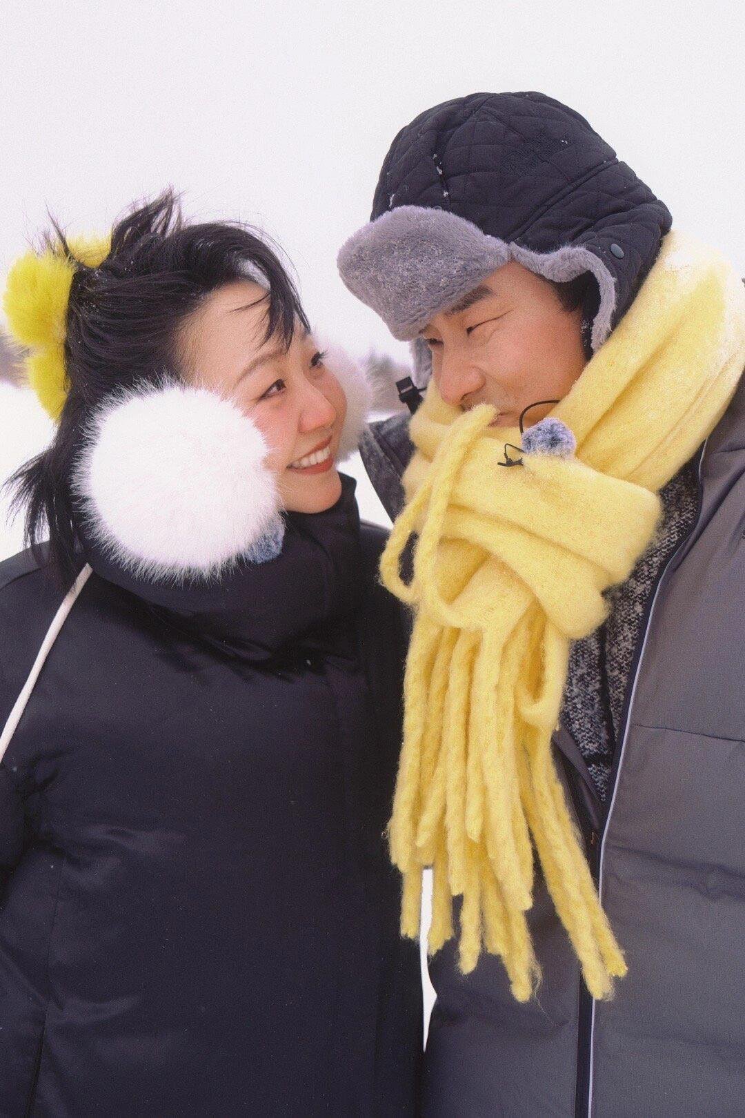 李世宏沈月姑娘给咱拍的真漂亮配音老师李世宏发了沈月给他拍的照片，还配文“沈月姑娘