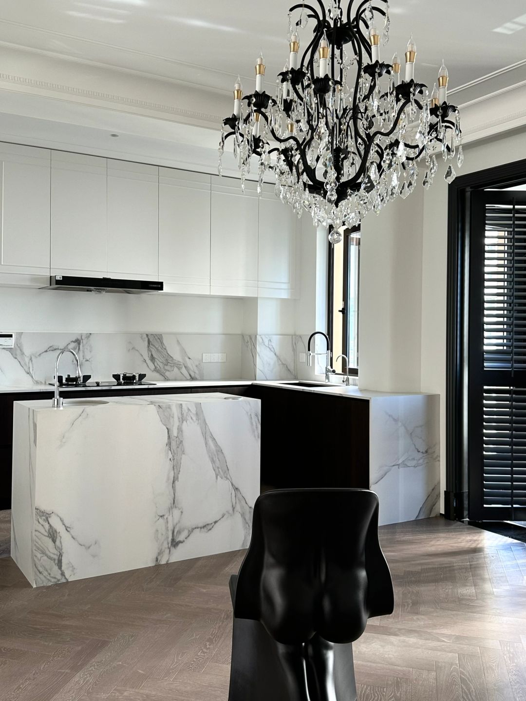 黑白优雅的法式复古，极致的浪漫与温柔