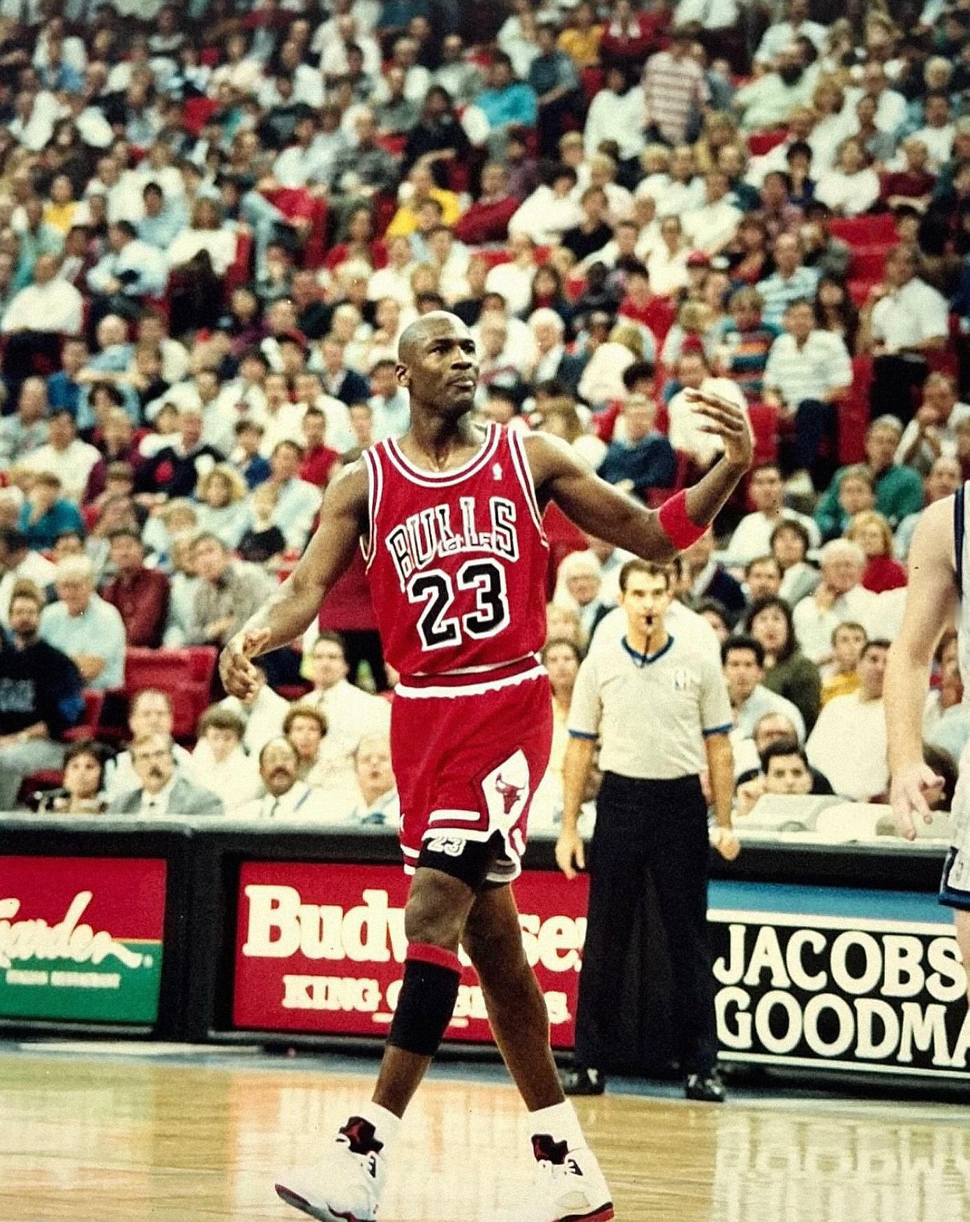 Michael Jordan FireRed 