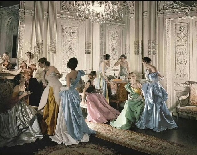 这张图居然是1948年美国版VOGUE 群封，我一直以为是油画！ ​​​