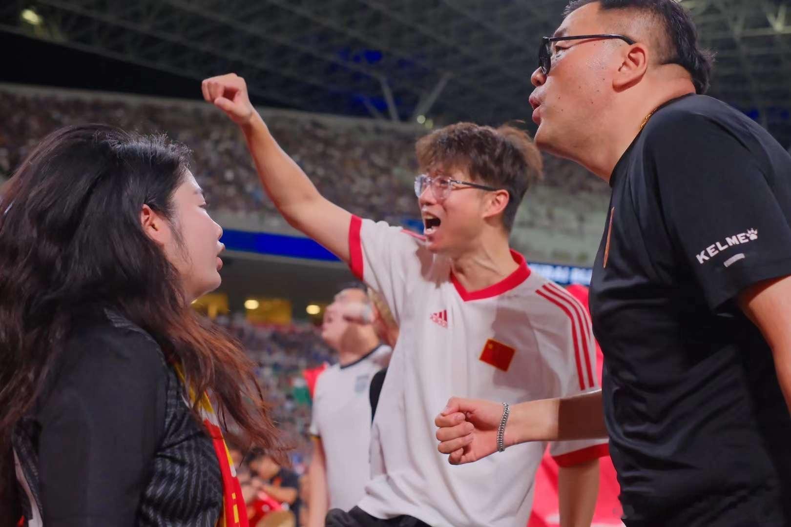 看遍足球更来不及悲伤，遵循客观规律继续上路，去让微弱的火苗继续燃烧，去完成我们这