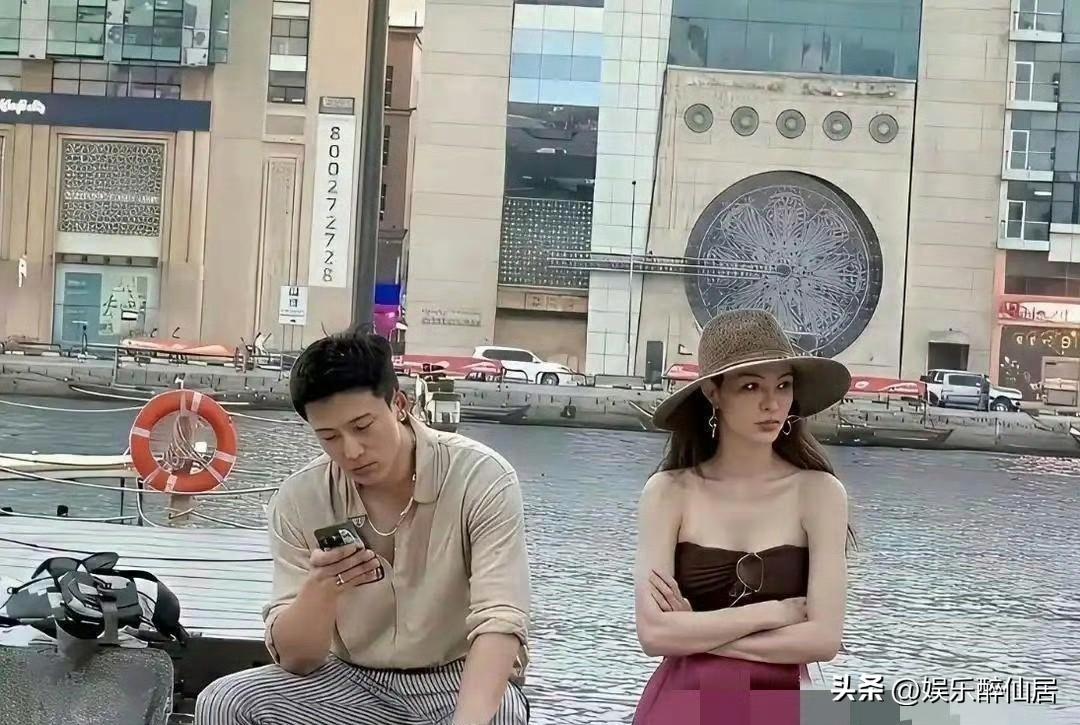 事实证明
人一旦追到了自己喜欢的女人
就不知道珍惜了？
不信你看钟楚曦这表情
两