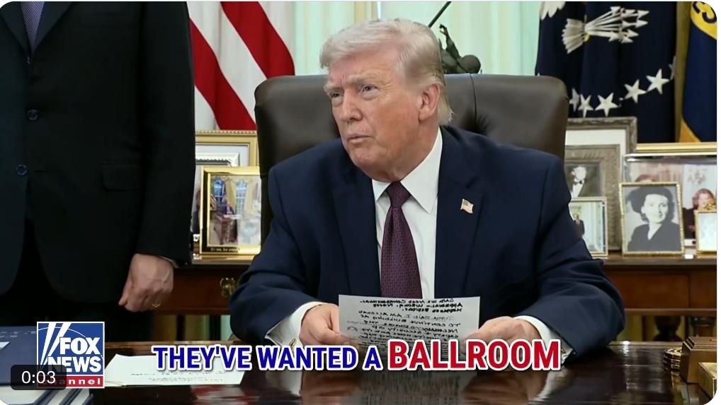 据福克斯新闻报道：特朗普总统对法官叫停白宫宴会厅建设一事回应道：“他大错特错了。