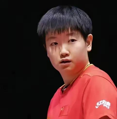 竞技体育胜负残酷，输家心里都不好受。德班世乒赛，孙颖莎4-2胜陈梦后躺地庆祝，输