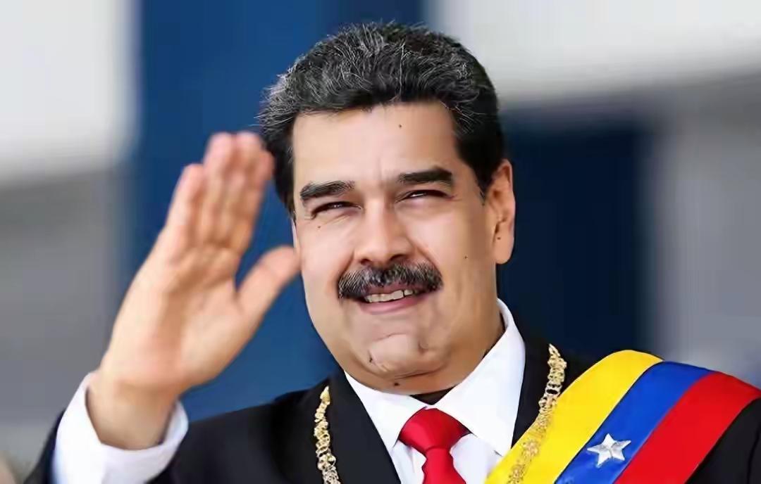 真想马杜罗回来！通胀翻6倍、黄金被搬空，委内瑞拉人后悔了
 
美国都把马杜罗绑走