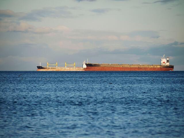 美国没收委内瑞拉石油，明抢！！！
美方扣押并计划没收石油：12月10日，特朗普宣