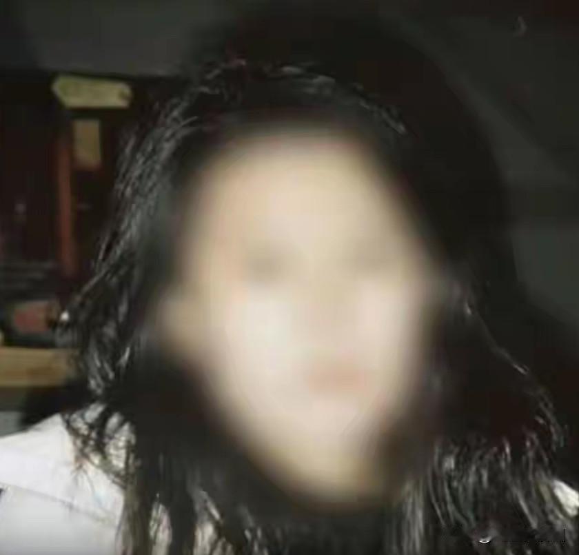 23岁中国女导演在柬埔寨坠亡，
看了当地警方通报后，
网友更加疑惑了，
主要是因